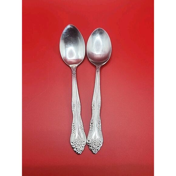 2 Stanley Roberts DREAM ROSE Stainless Rogers Co Glossy Teaspoons Flatware 6" - Picture 1 of 7
